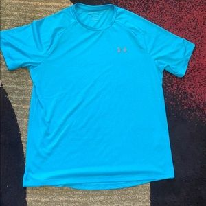 Like new under armour tech tee performance